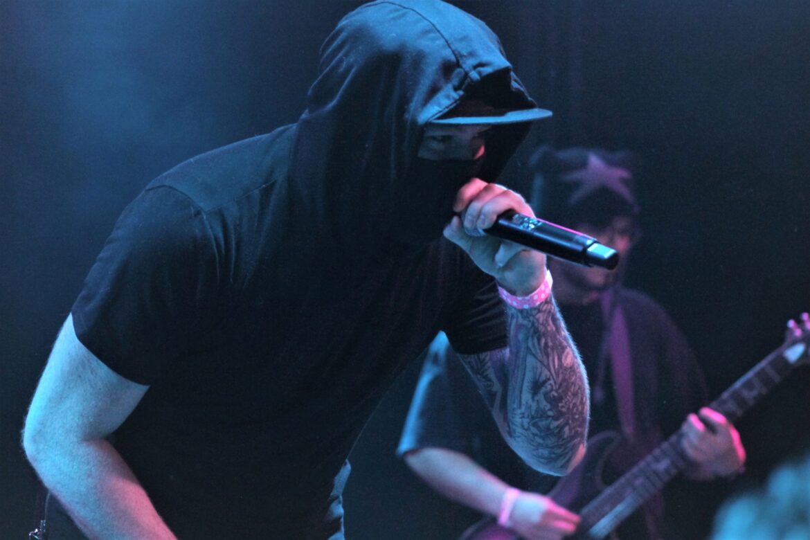 Omaha-Based Post-Hardcore Band LGHTBRNGR Announces Debut EP “It’s Okay to Fall,” Out June 10