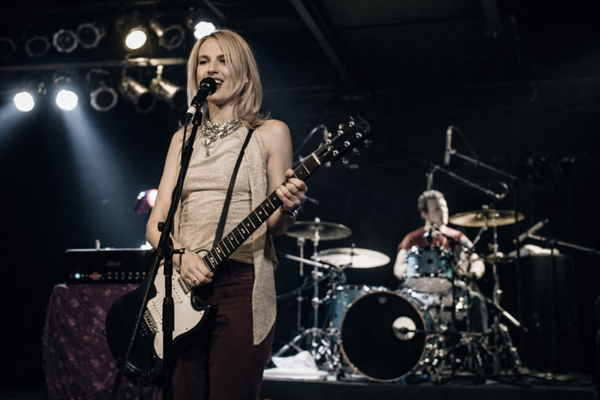 Nina Gordon: 11/21/2000