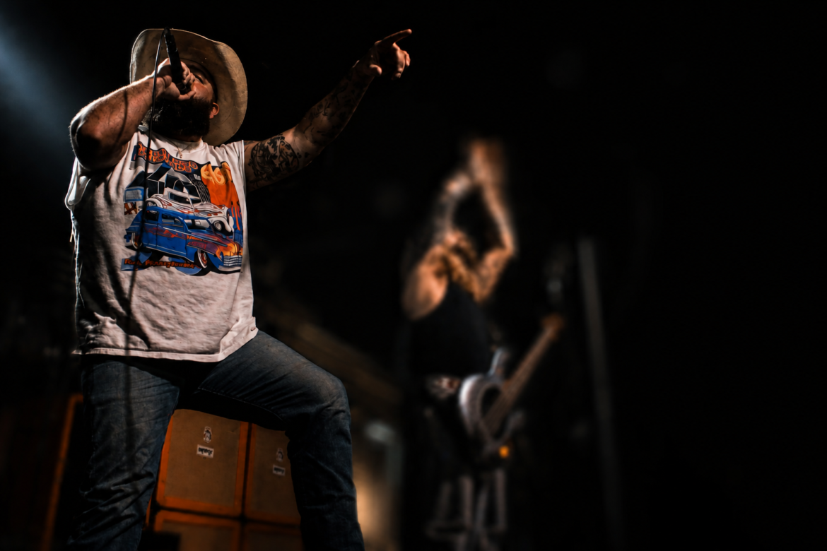 Gideon Releases New EP ‘4×4’ and “YEEHAW” Official Visualizer via Sumerian Records